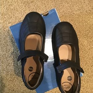 NEW Girls’ Stride Rite Shoes
